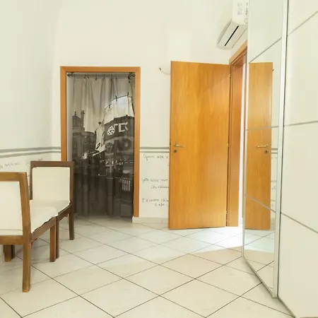 Neapolitan Style Apartrment Neapol