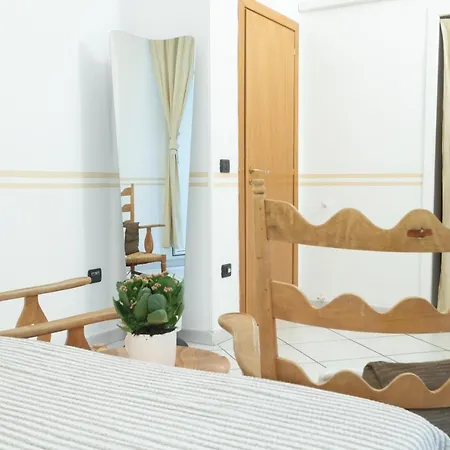 Neapolitan Style Apartrment Semesterbostad *