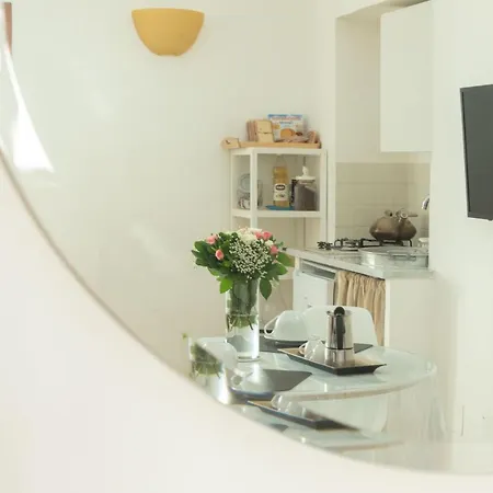 Toto Style Apartrment