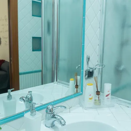 Toto Style Apartrment