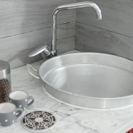 Toto Style Apartrment